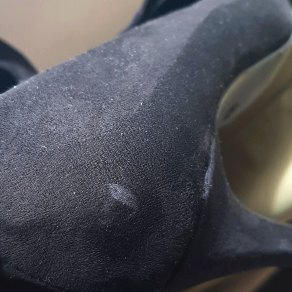 Heels NEW - Picture 2 of 4